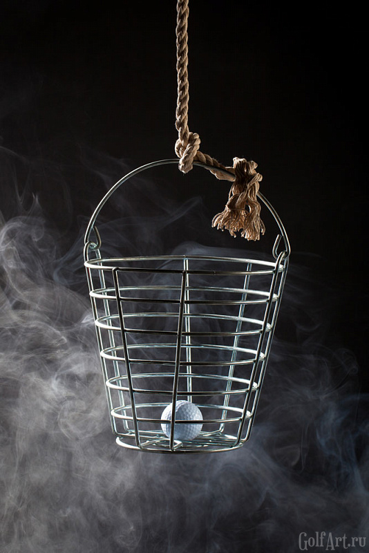 Фотография «Драйвинг-рейндж, последний удар» фотография из цикла В мире гольфа, для художественного оформления гольф-клуба/кабинета/офиса; GolfArt