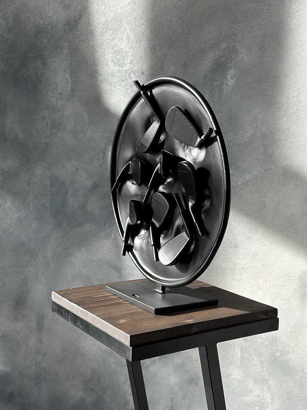 Арт-объект Путь к победе: следы игры. подарок для гольфистов, приз на гольф-турнир, для оформления гольф-клуба; GolfArt