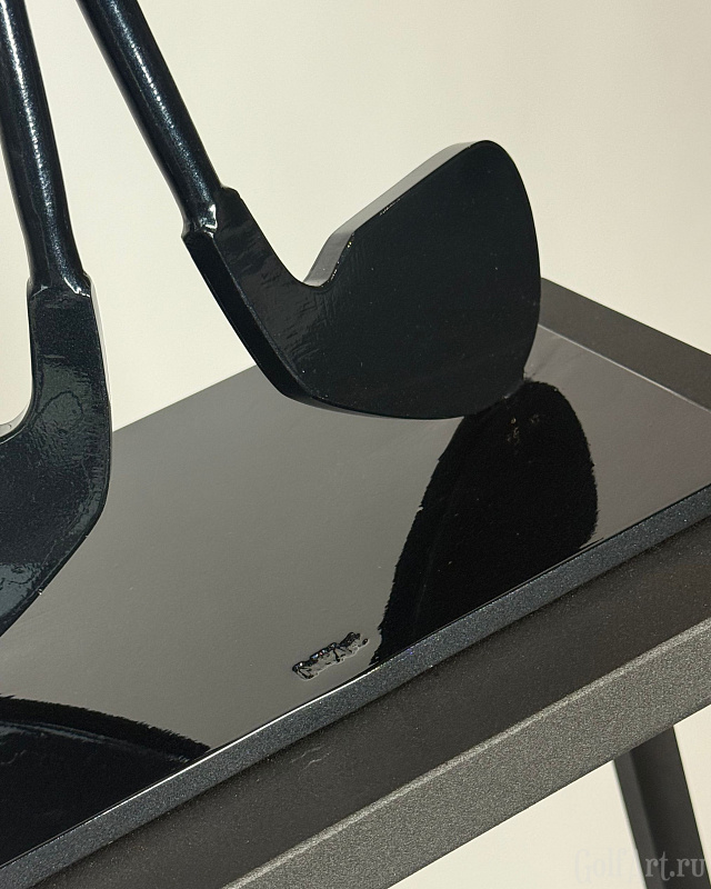 Арт-объект "Притяжение" в черном исполнении подарок для гольфистов, приз на гольф-турнир, для оформления гольф-клуба; GolfArt